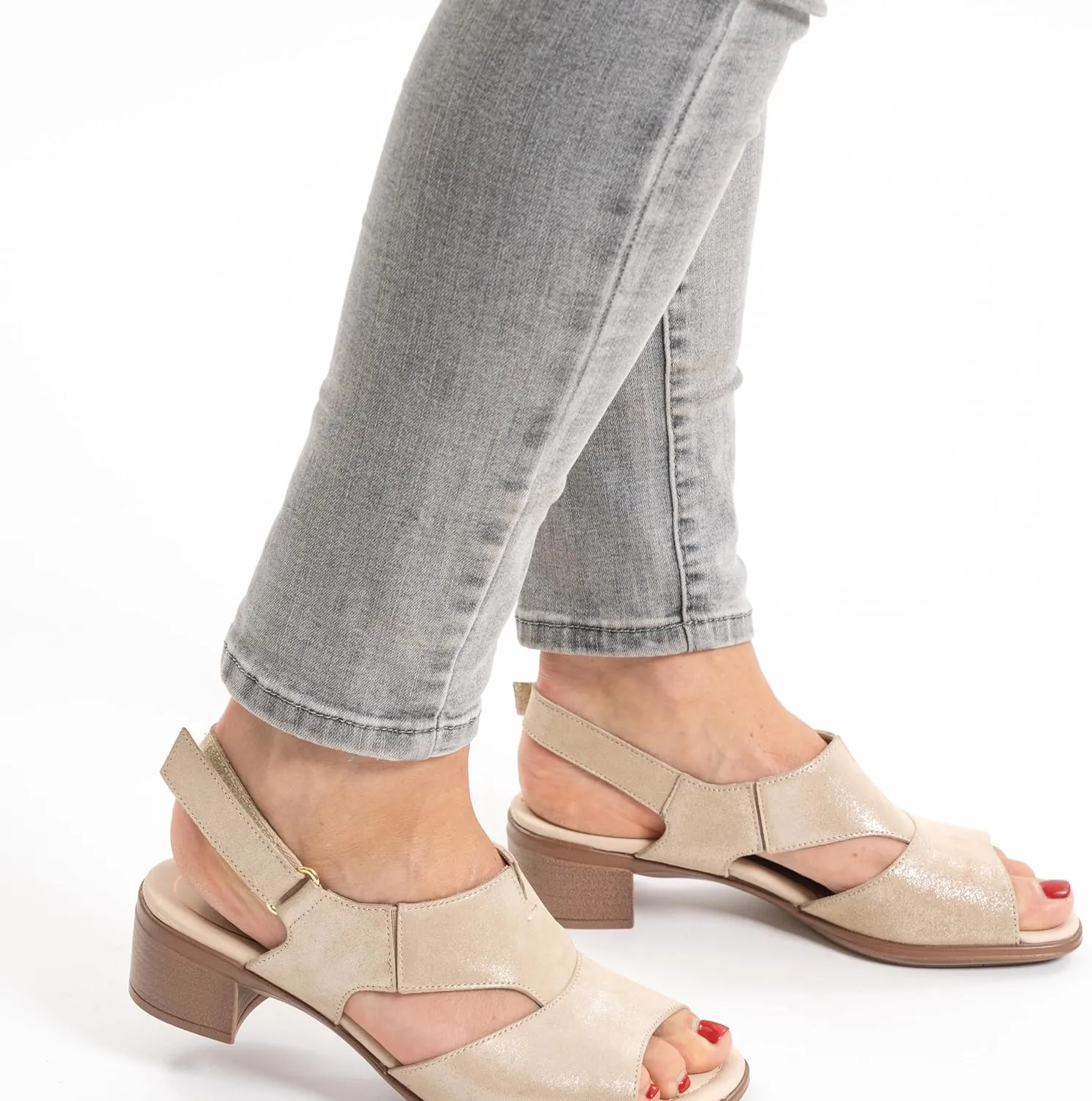 ARA Women's Classic Heeled Sandal