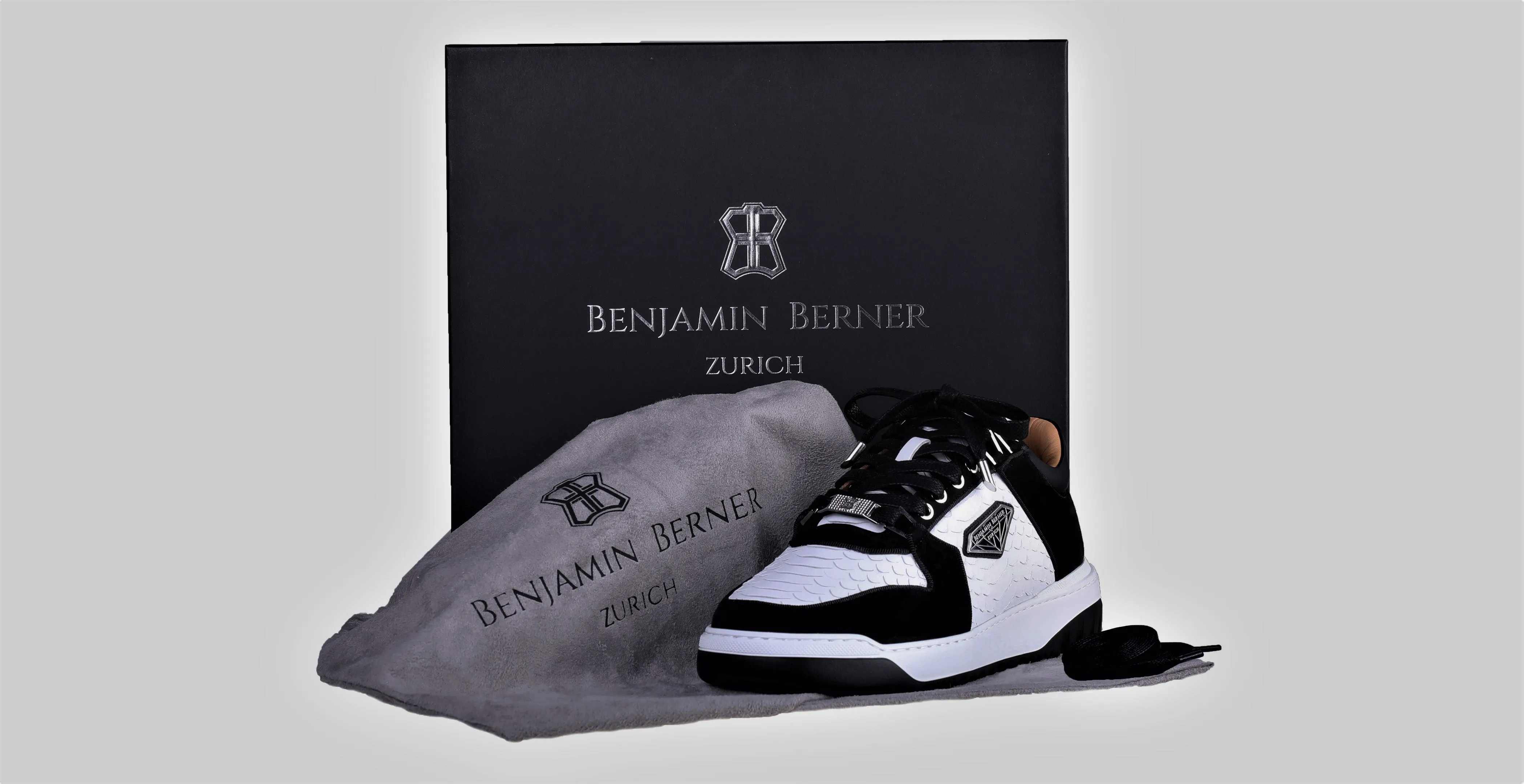 BNJ SIGMA Low-Top WHITE PYTHON CUT NAPPA-BLACK VELVET SUEDE