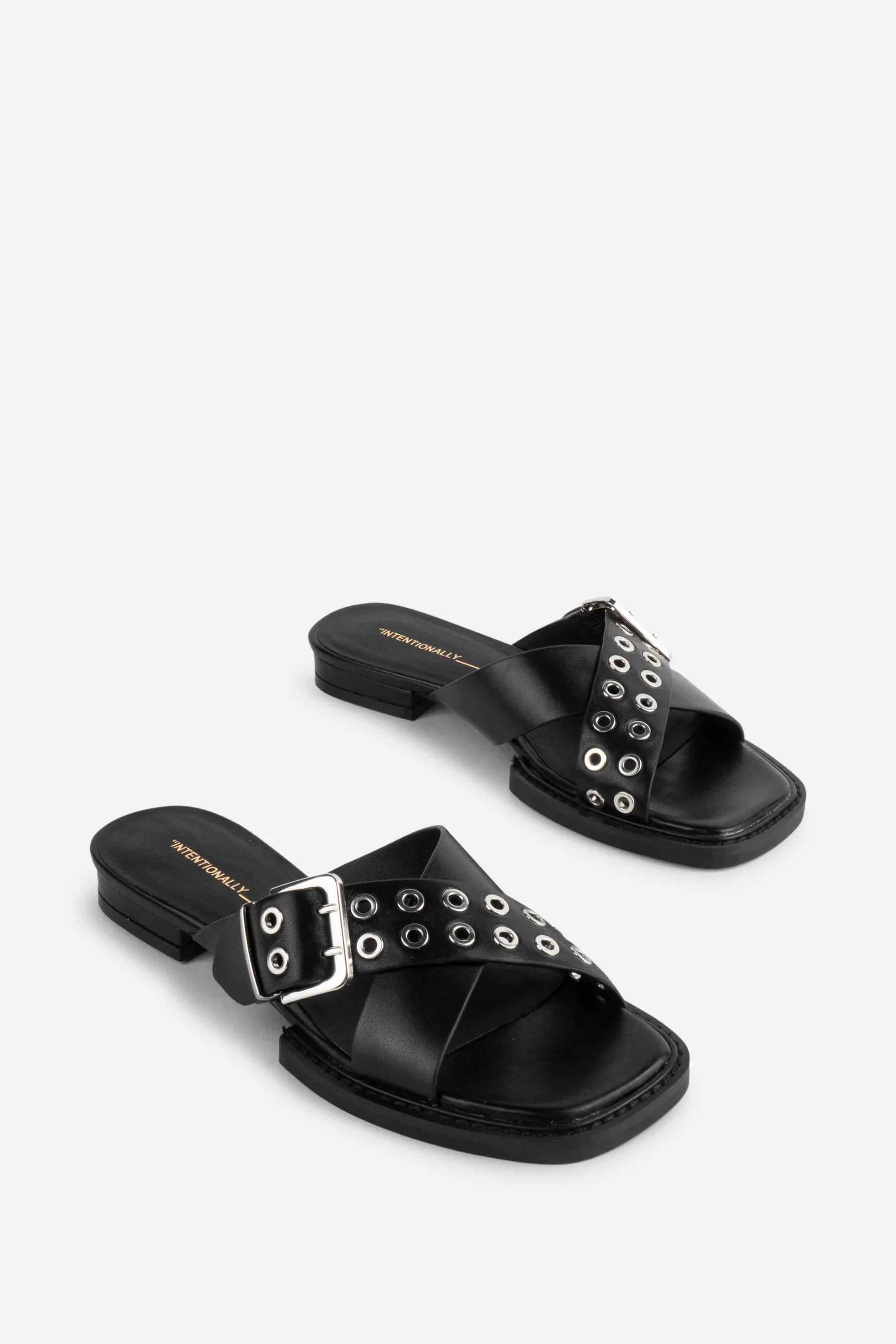 INTENTIONALLY BLANK CLIPZ STUDDED SLIDE BLACK