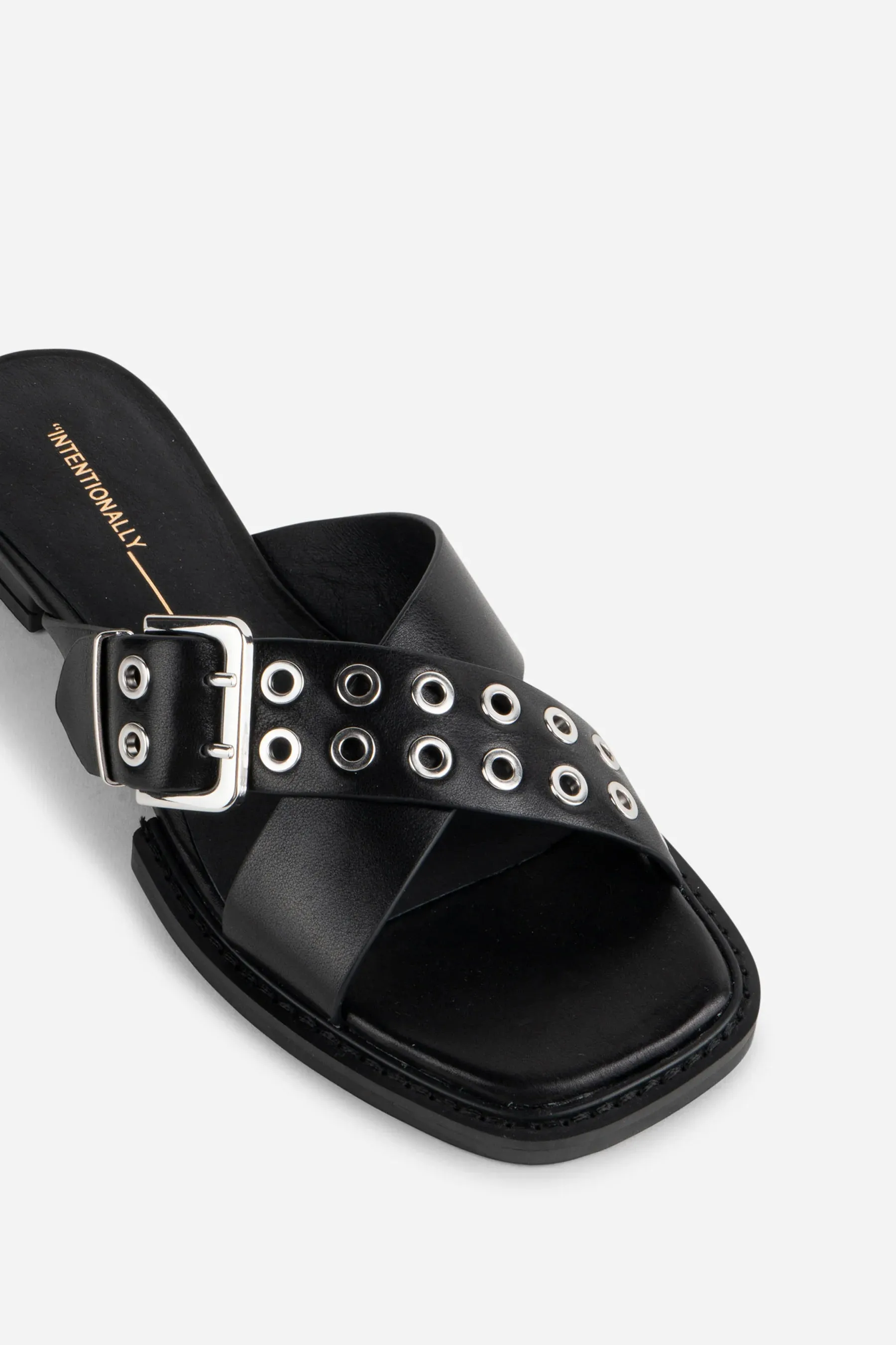INTENTIONALLY BLANK CLIPZ STUDDED SLIDE BLACK