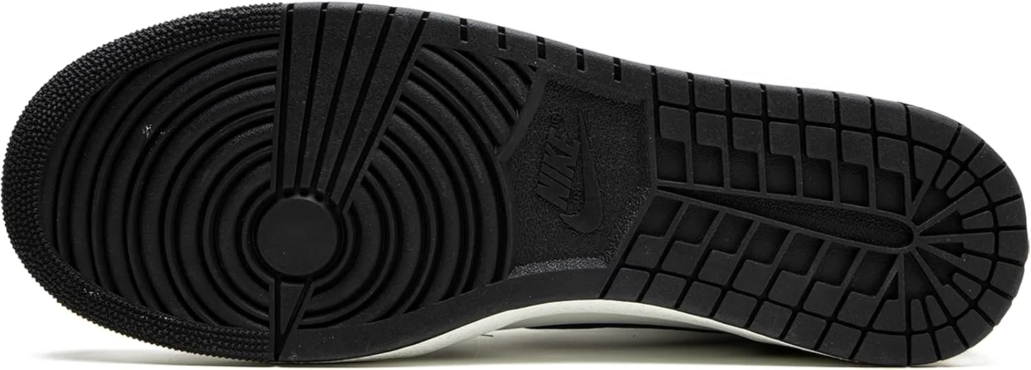 Jordan Men's Air Jordan 1 High Retro Sneaker, Black/White, Size 5
