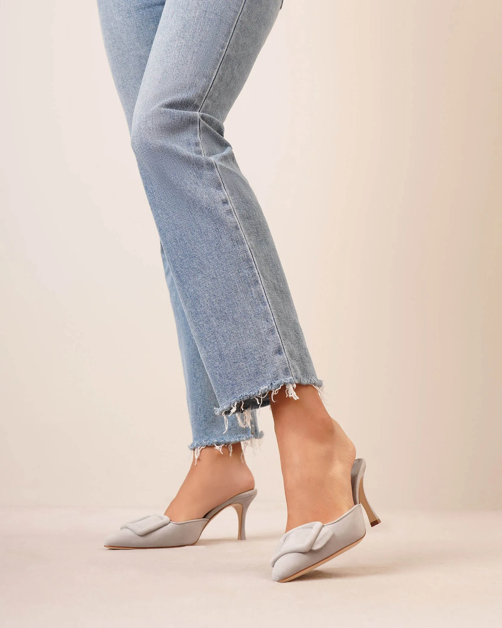 Maysale 70 light grey suede mules