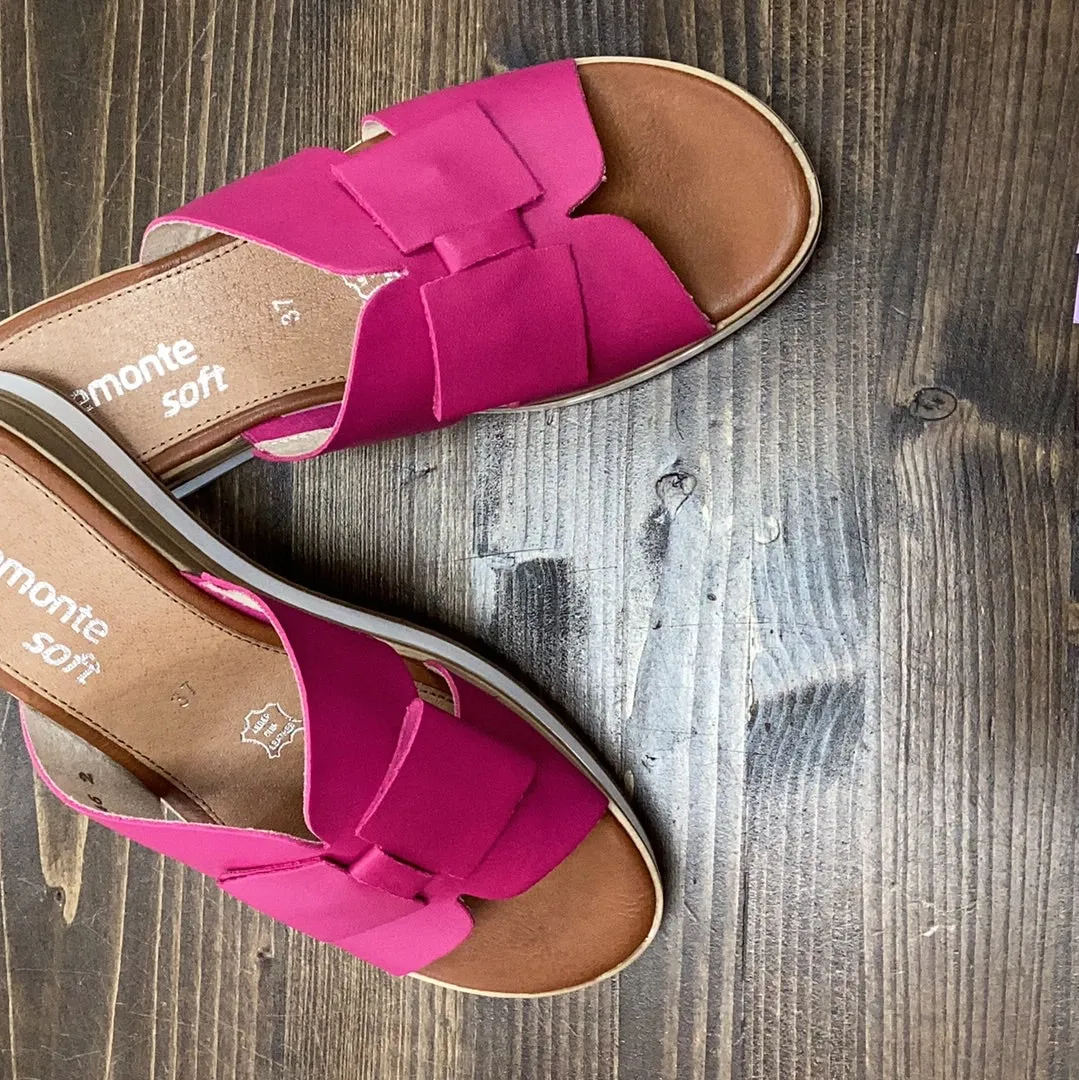 Remote D6456-80 Wedge Bow Sandal