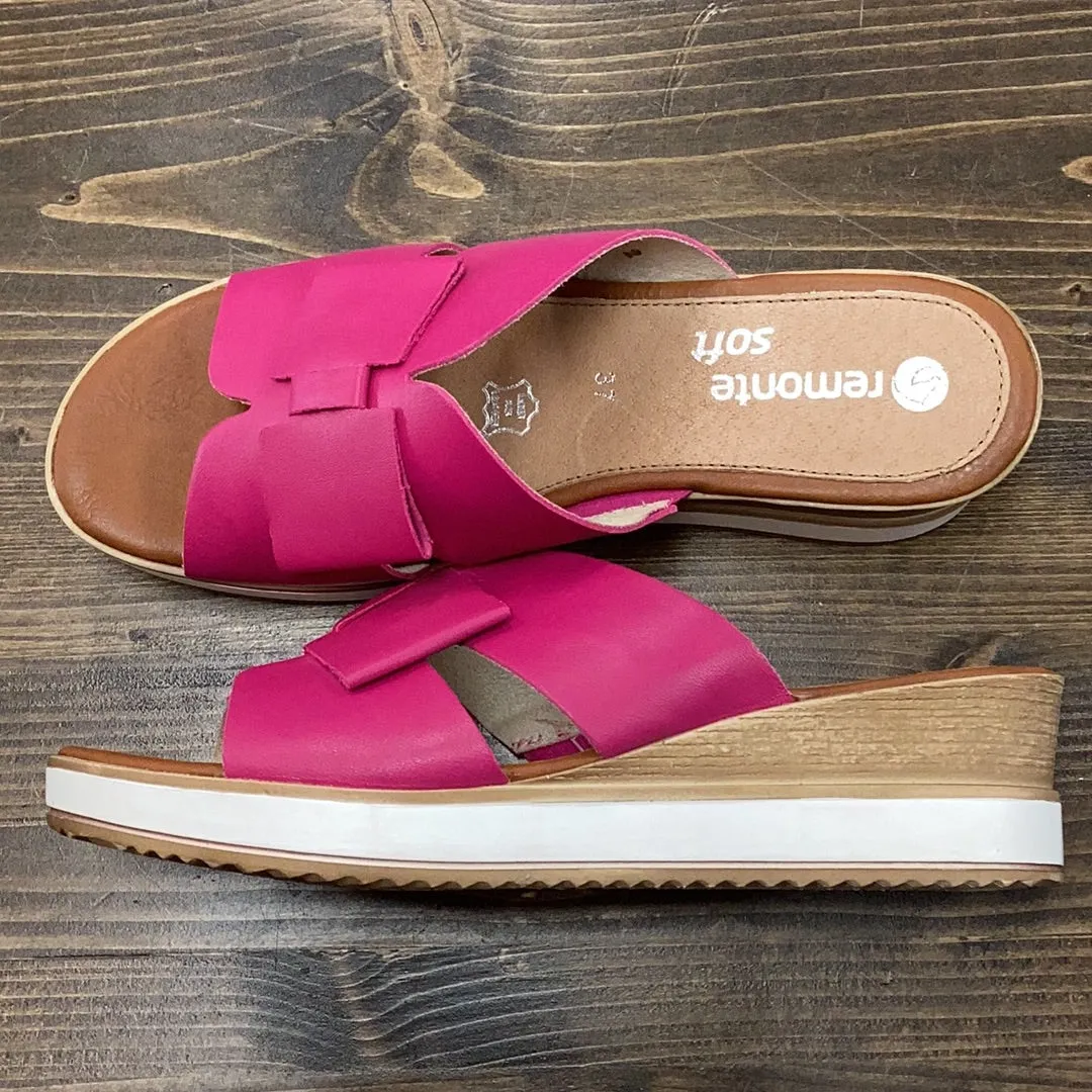 Remote D6456-80 Wedge Bow Sandal