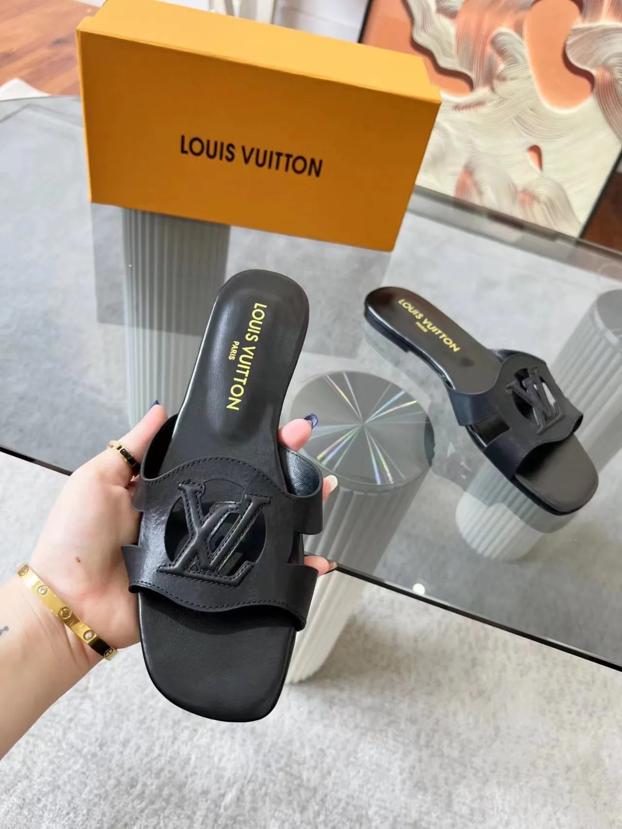 SE1139 LV Isola Flat Mule / Size5-11