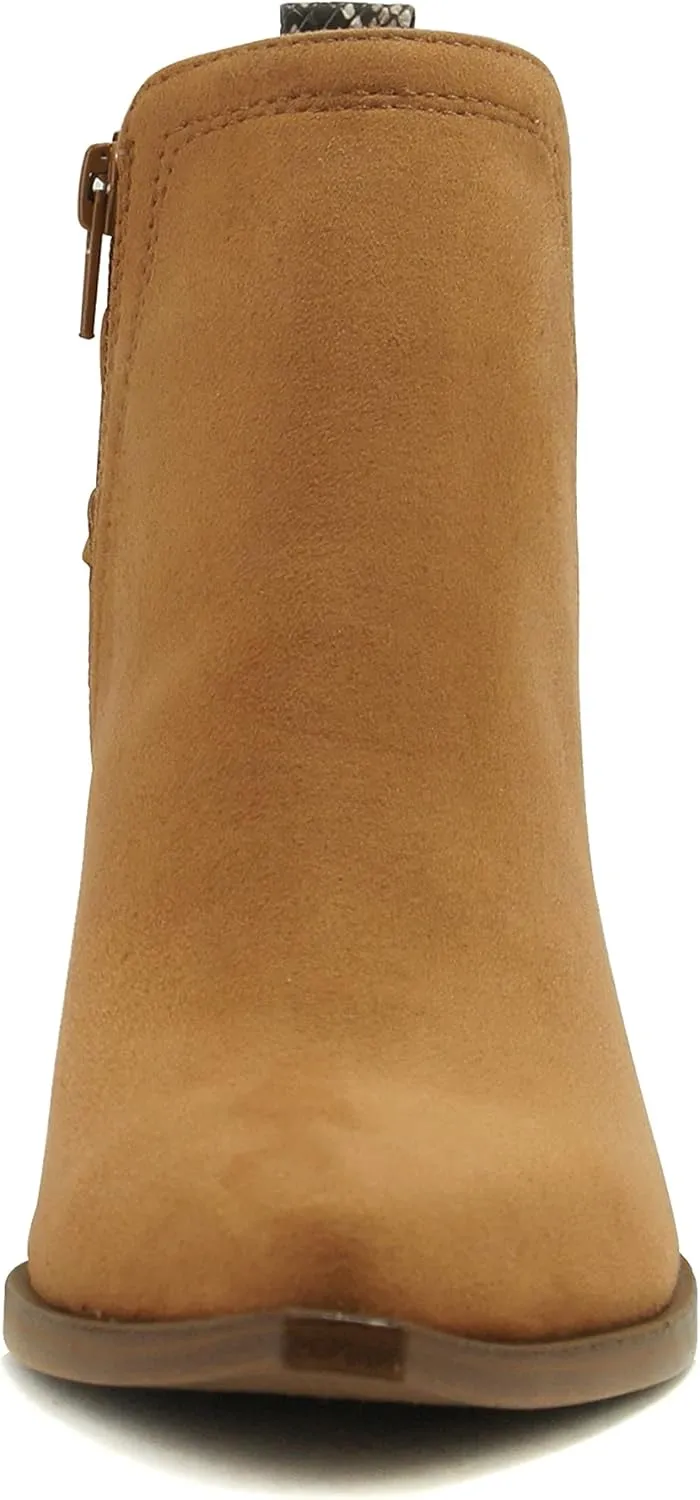 Soda QUE – Western Inspired Stacked Heels Fashion Bootie & Gleaming Chain Back Strap w/Functional Zipper