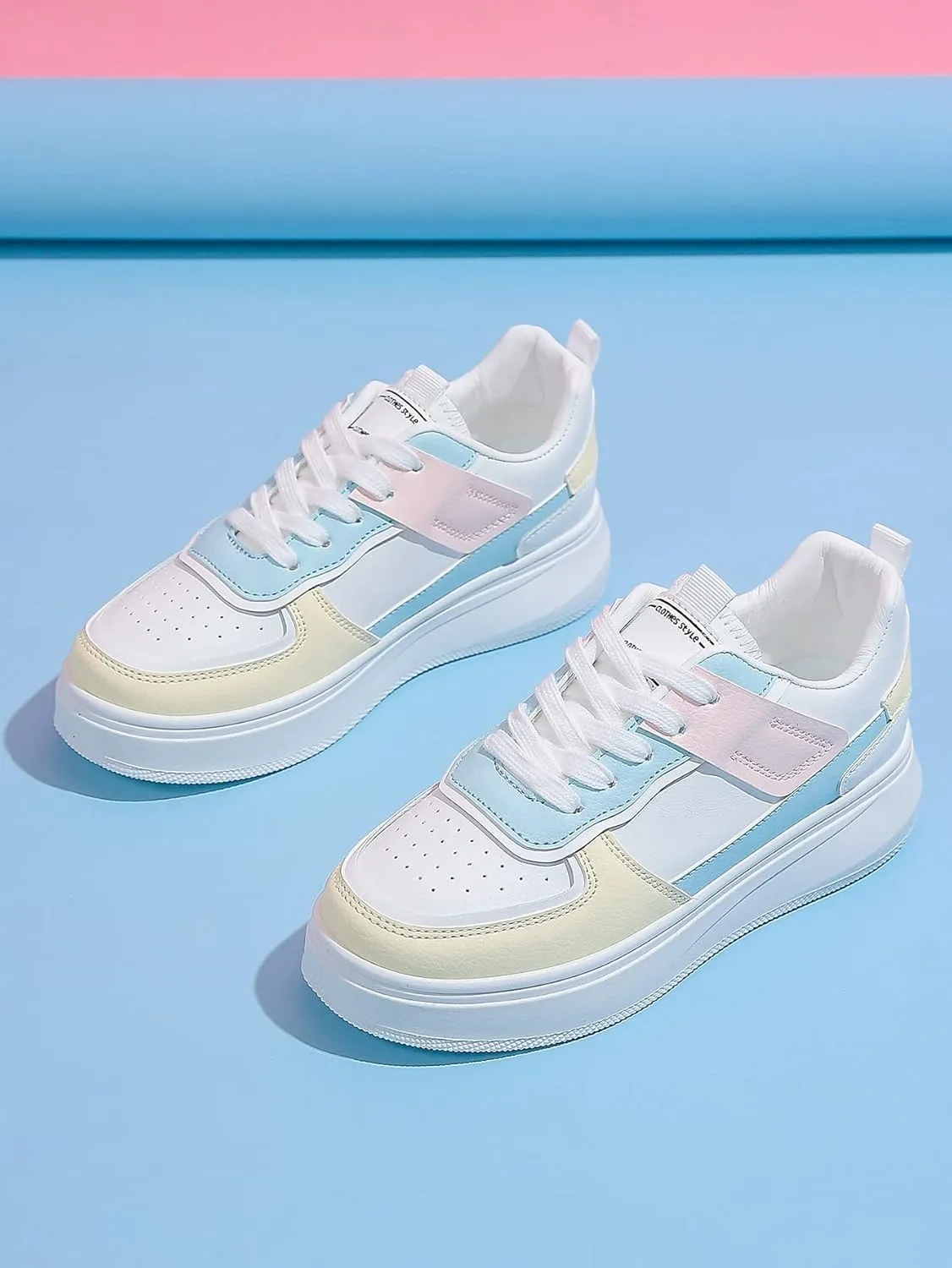 WDIRARA Women's Colorblock Lace Up Front Skater Round Toe Shoes Casual Sneakers